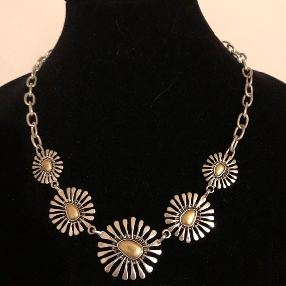 Lucky Brand Two-Tone Floral Collar Necklace - Picture 4 of 6